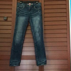 Distressed skinny jeans